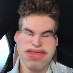 Meet your Posher, Alex